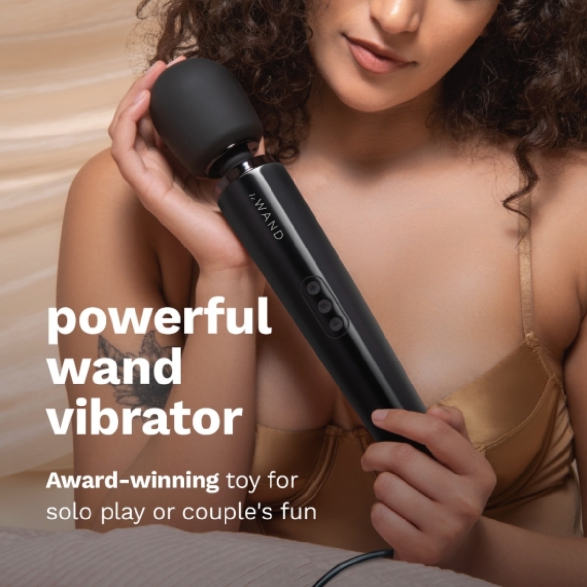 le-wand-black-plug-in-vibrating-massager-00.jpg